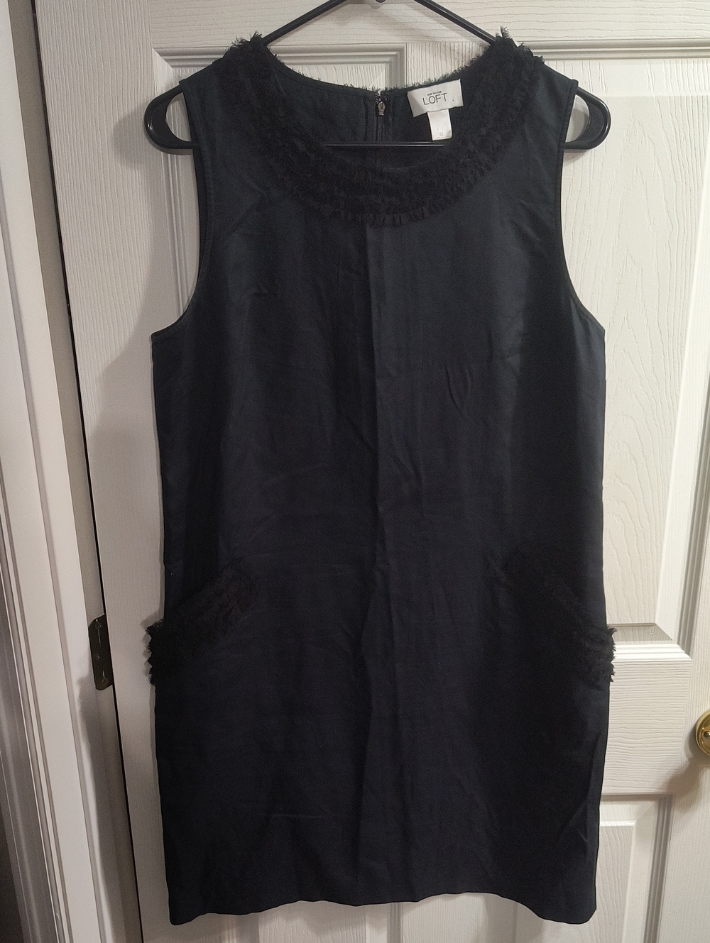 LOFT Women's Black Sleeveless Shift Dress